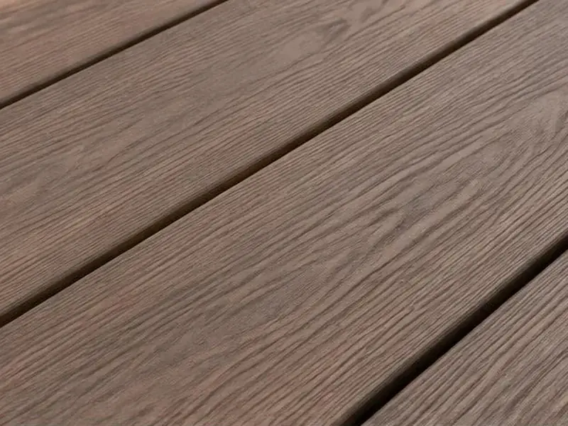 Clean composite deck surface in Barrington, IL