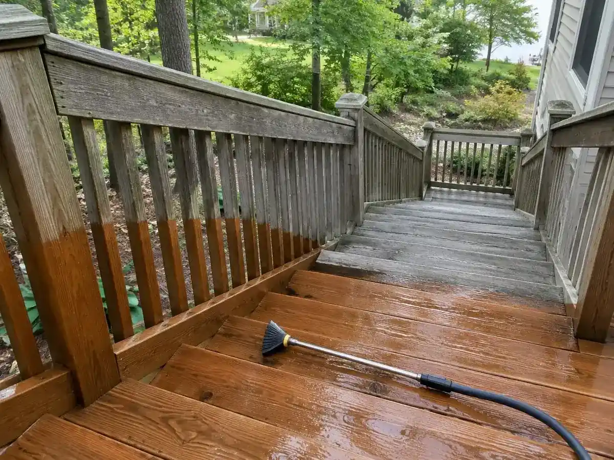Deck railing and stairs half cleaned with low pressure in Barrington, IL